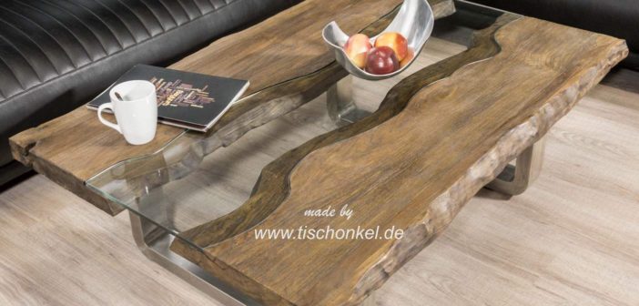 Couchtisch aus Holz 100 x 80 cm